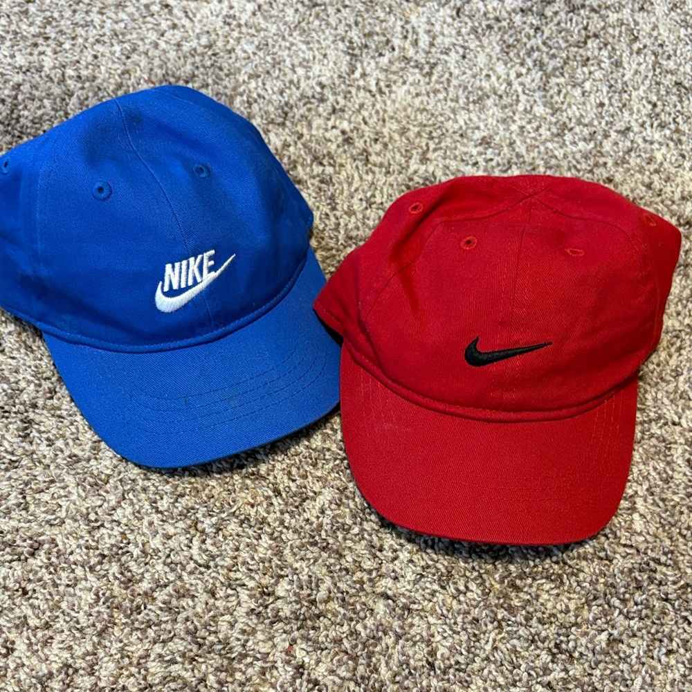 Nike infant Hats in Red and Blue
